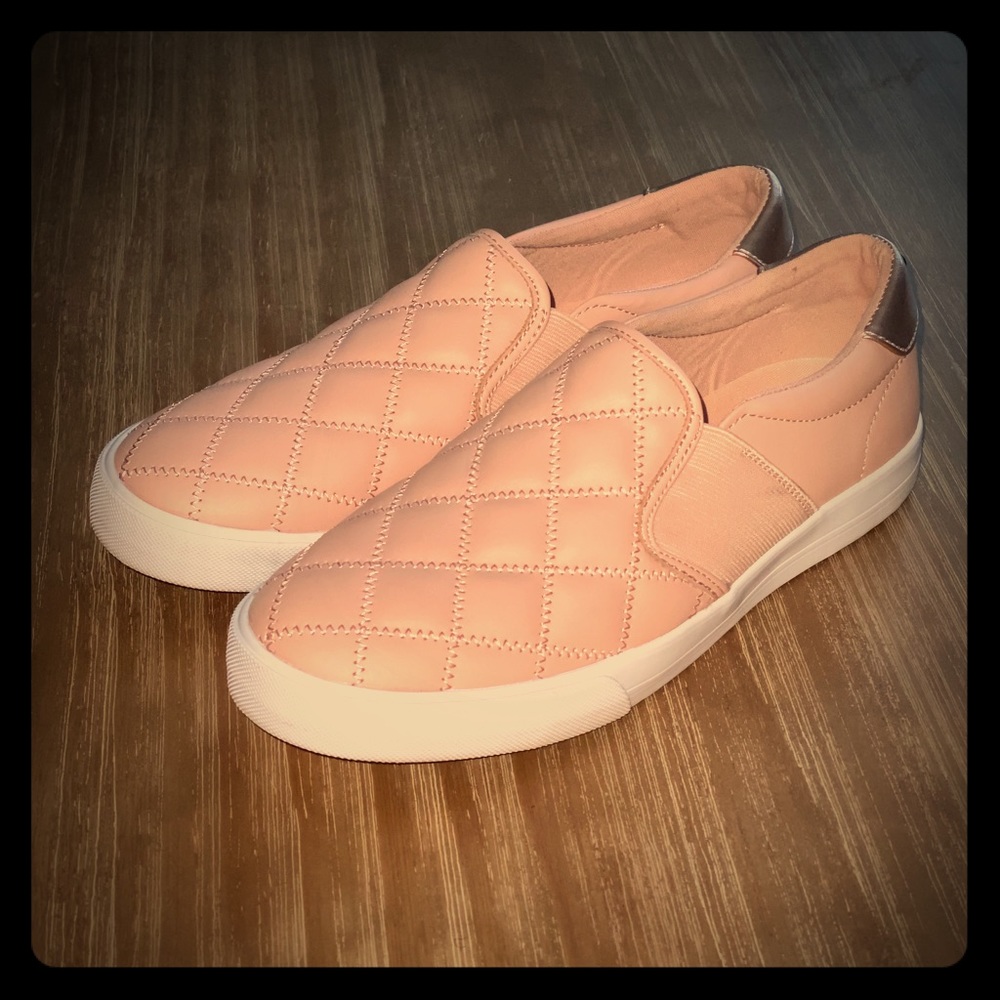 Nine West Lacie Wms Snkr Blush color Sz 8m NO BOX